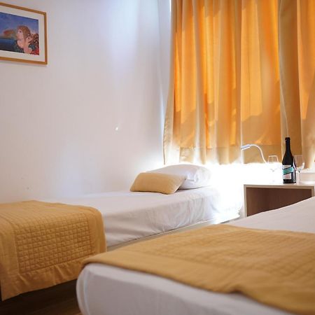 Hotel Sissy Камена Вурла Екстериор снимка